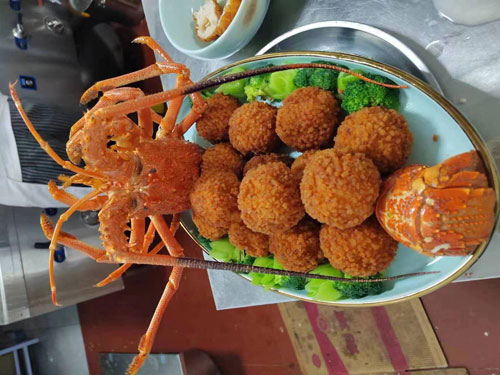 空(kōng)心龍蝦球